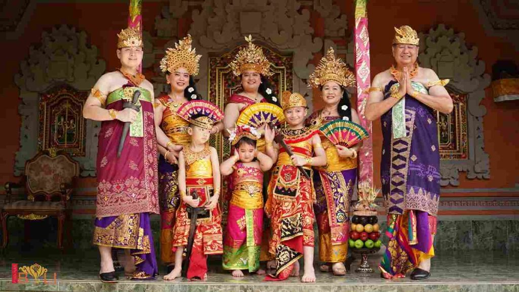 Bali Foto adat Familly