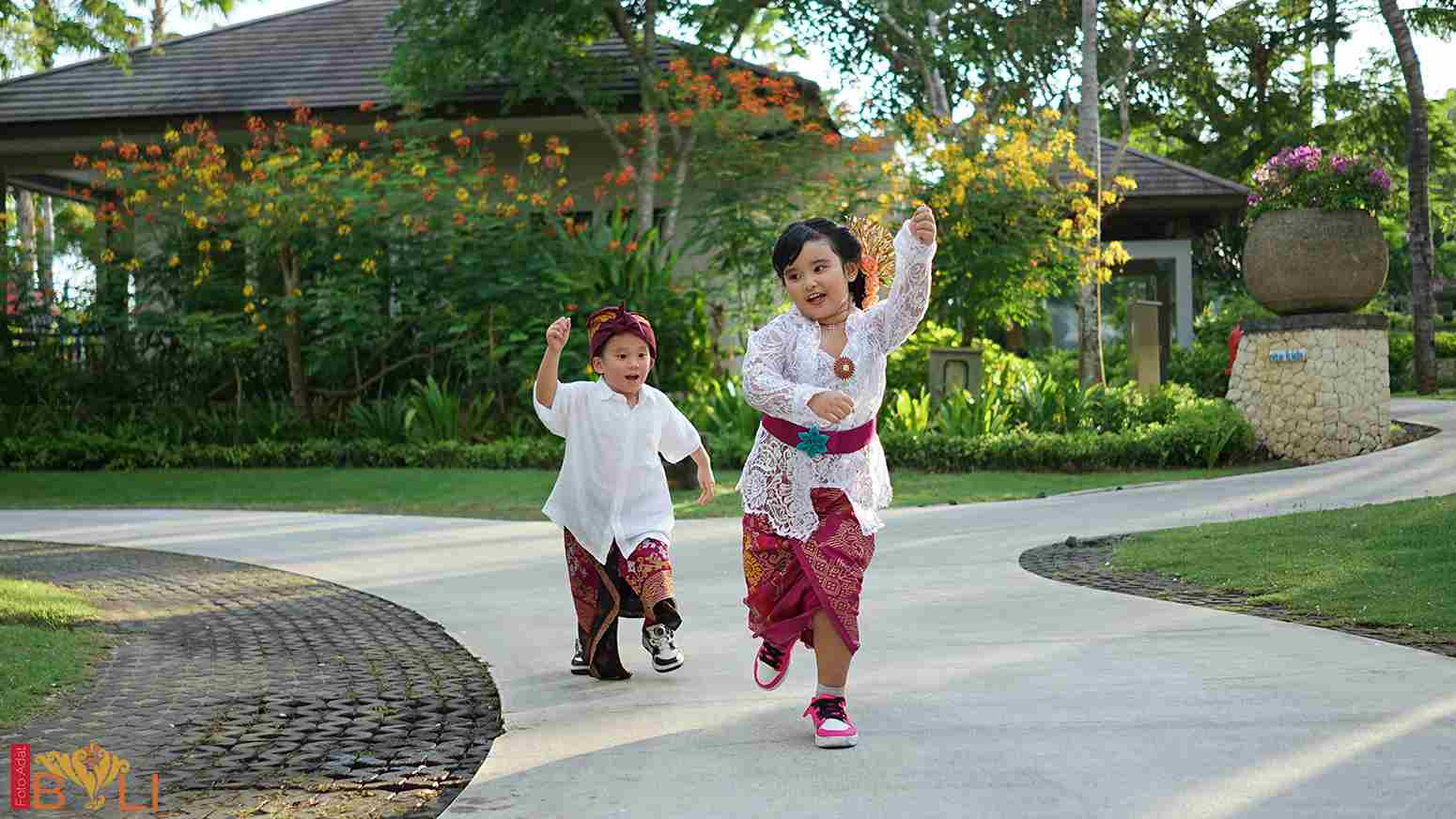 Family Ritz - Foto Adat Anak