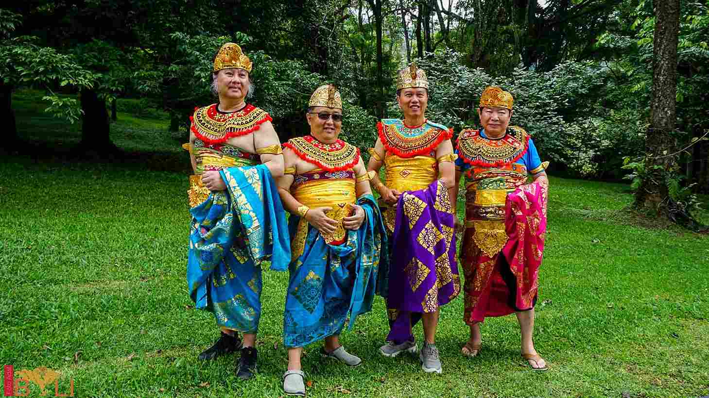Foto Adat Kebun Raya - Bali Foto Adat