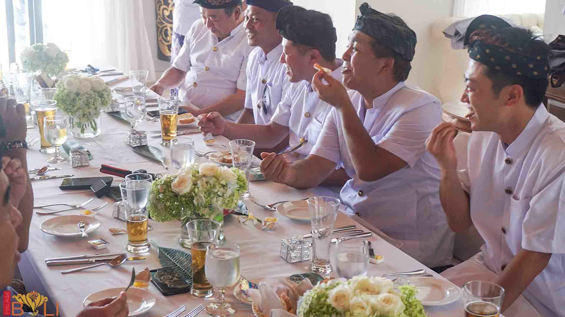 Tamu Jepang Rias Bali - Makan Siang