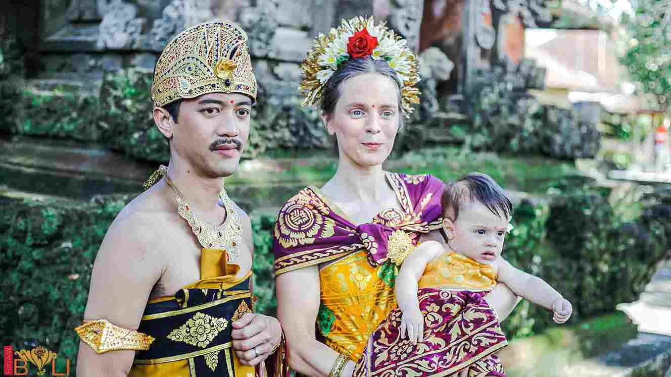 fotoadatbali - Foto Adat Bali Family