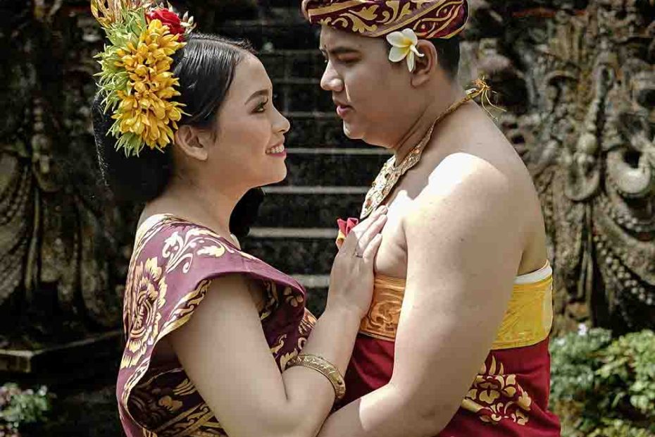 Paket Couple Busana Adat Bali